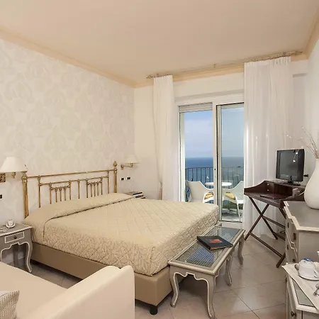 Posillipo Hotel 4*
